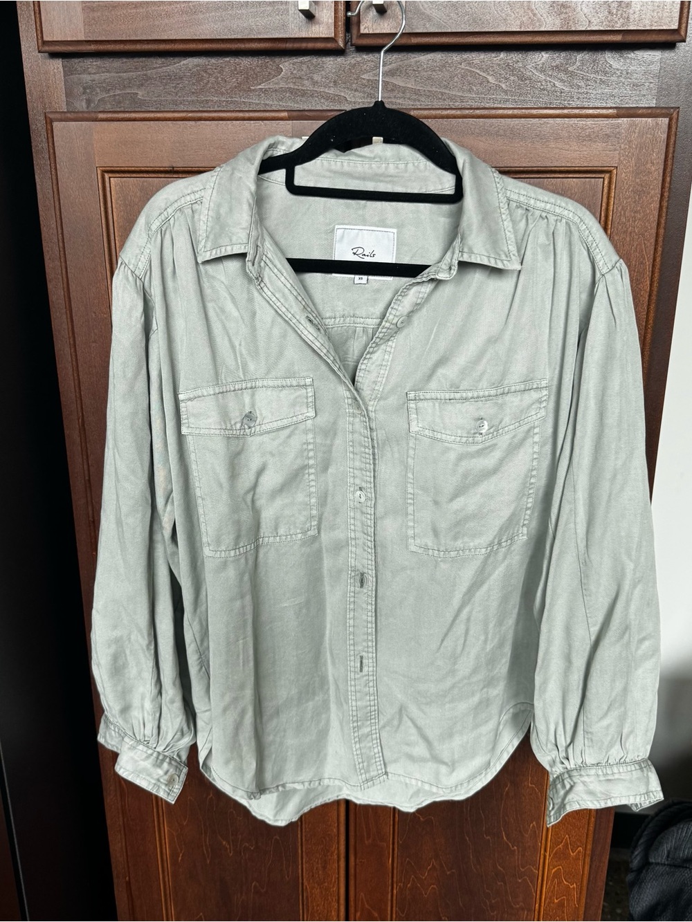 Rails Soren Tencel Lyocell Button Down Shirt Blue Denim Drape XS EUC - Picture 6 of 15